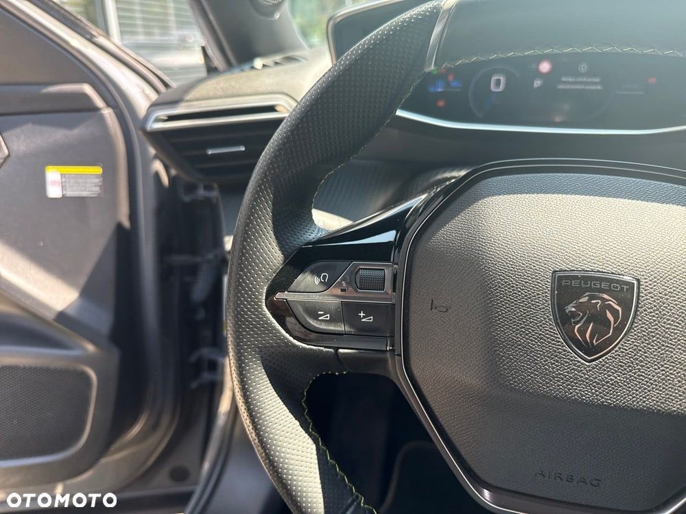 Peugeot 2008 54kWh GT - 16