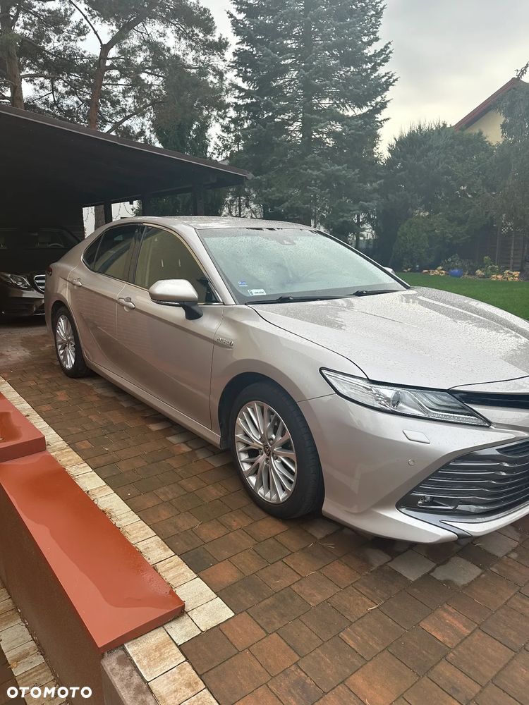 Toyota Camry 2.5 Hybrid Prestige CVT - 2