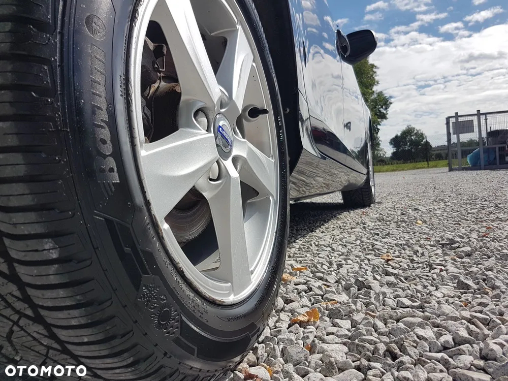 Volvo V40 D3 Kinetic - 10