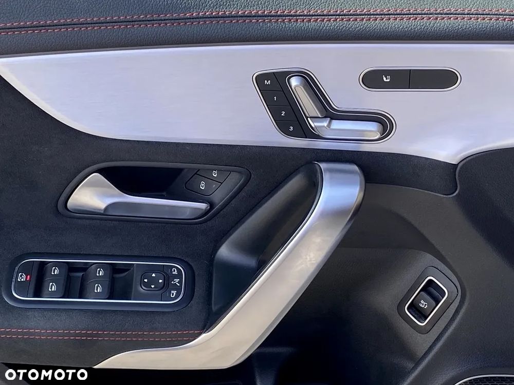 Mercedes-Benz CLA AMG 35 4-Matic 7G-DCT - 36