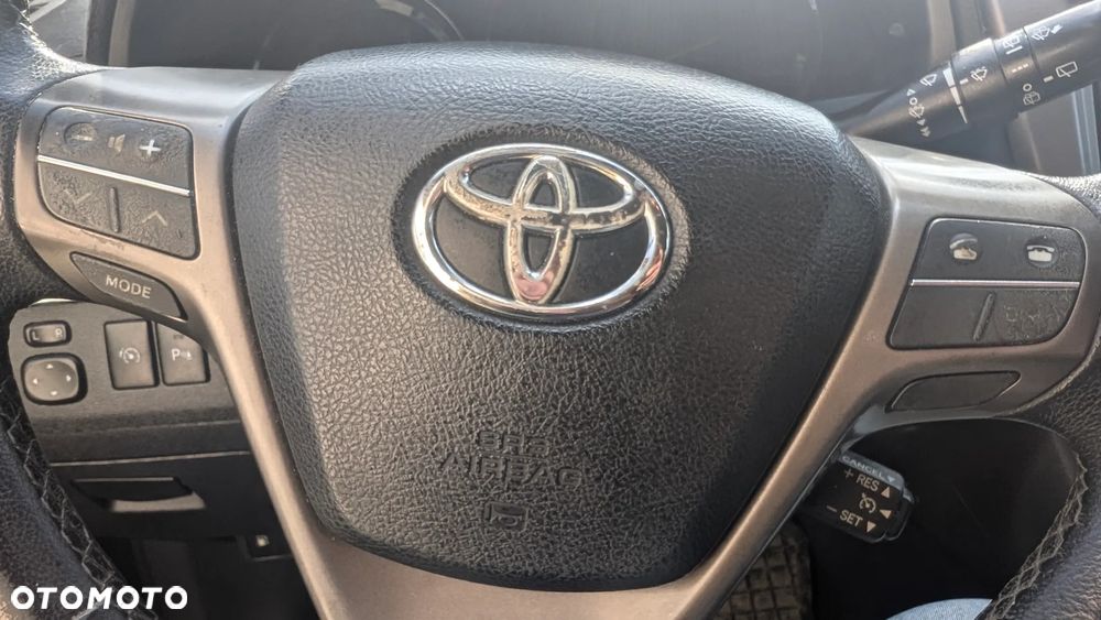 Toyota Avensis 2.0 D-4D Sol Premium - 14