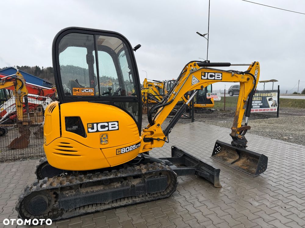 JCB 8025 - 2