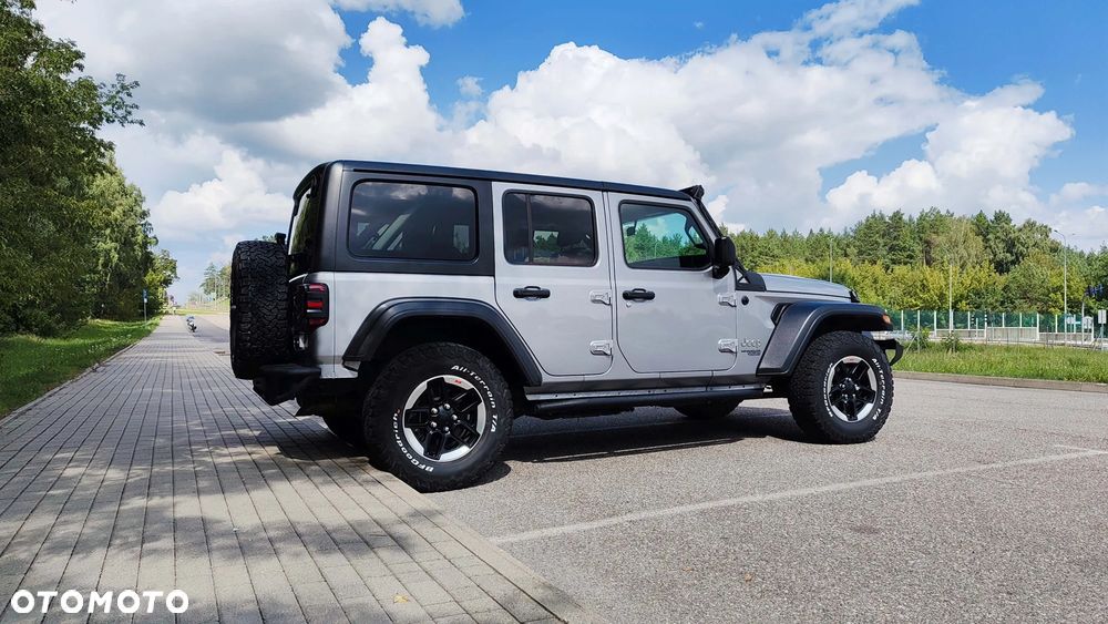 Jeep Wrangler - 24