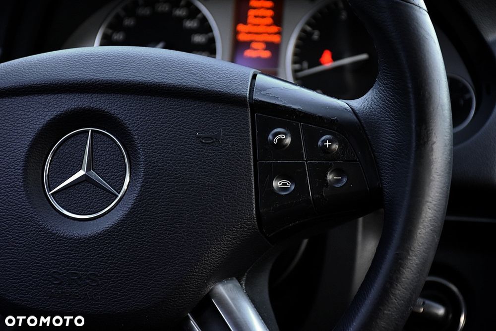 Mercedes-Benz Klasa B 180 BlueEFFICIENCY SPORT EDITION - 22