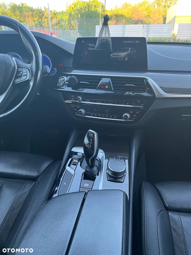 BMW Seria 5 520d - 14