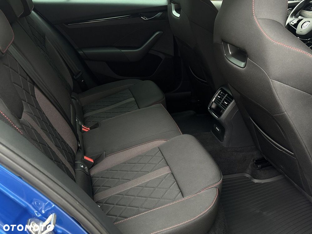 Skoda Octavia 2.0 TDI RS DSG - 10