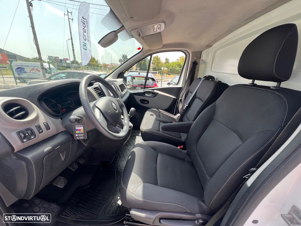Renault Trafic - 12