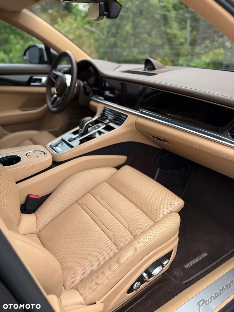 Porsche Panamera - 6