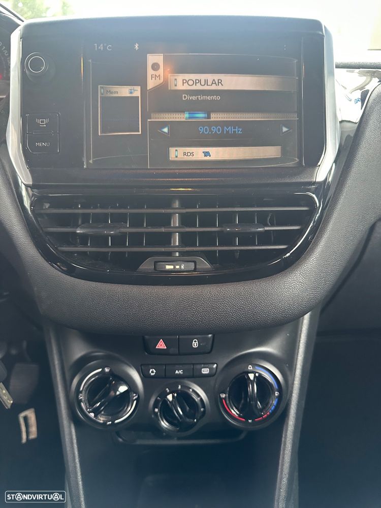 Peugeot 208 1.2 VTi SE Style - 15