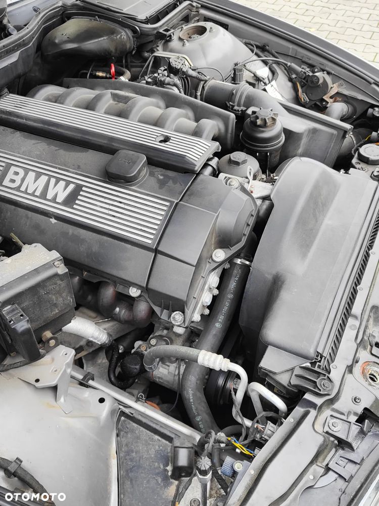 BMW Seria 5 528i - 18
