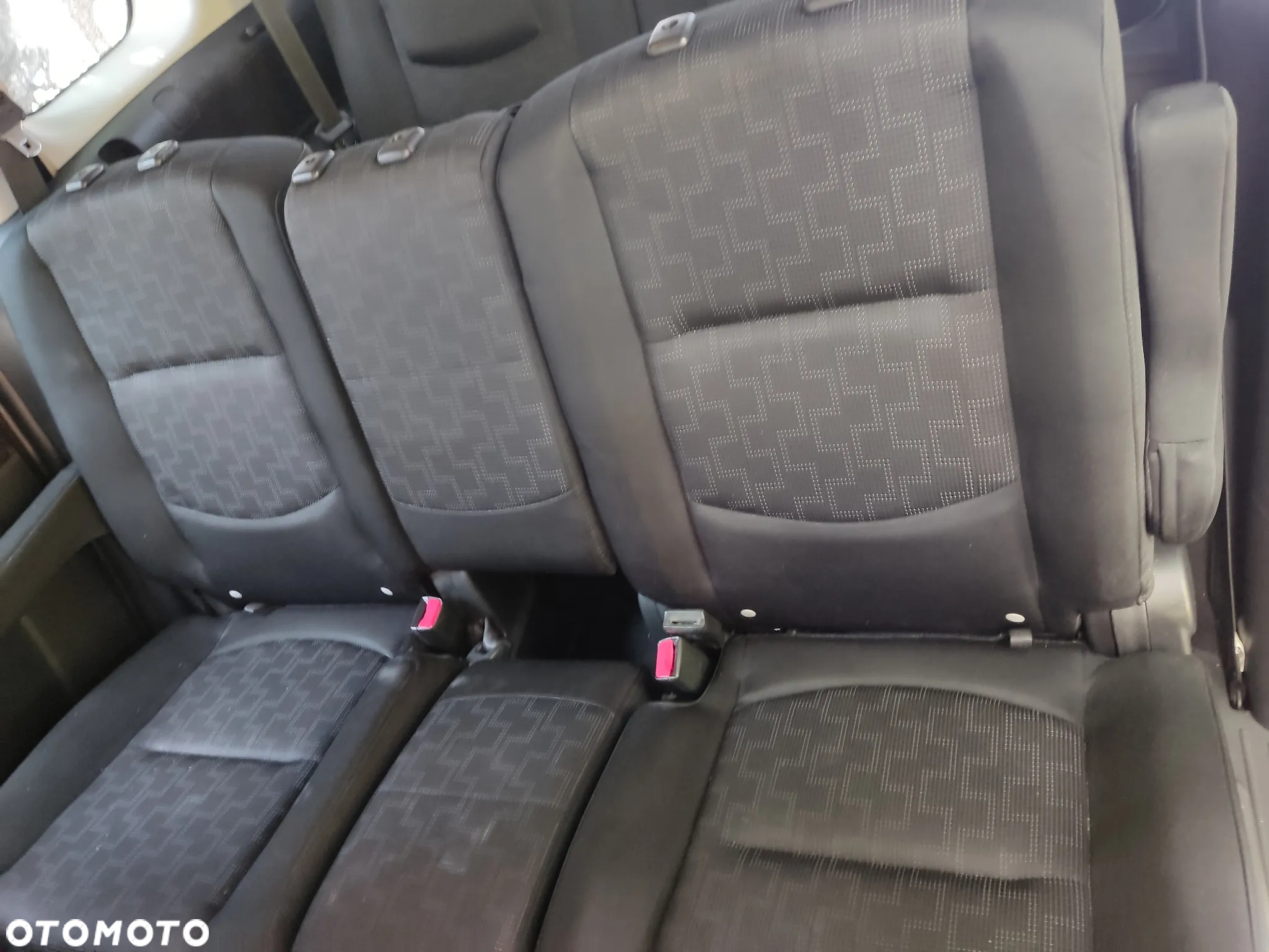Mazda 5 - 7
