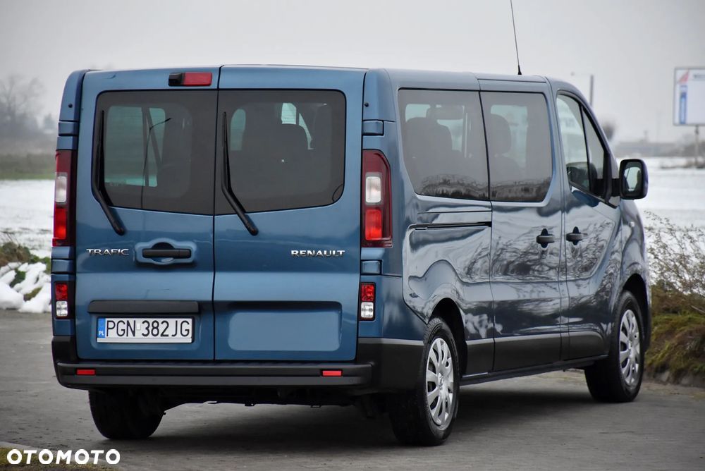 Renault Trafic Grand 2.0 dCi - 9