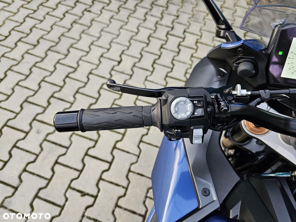 Suzuki GSX - 8
