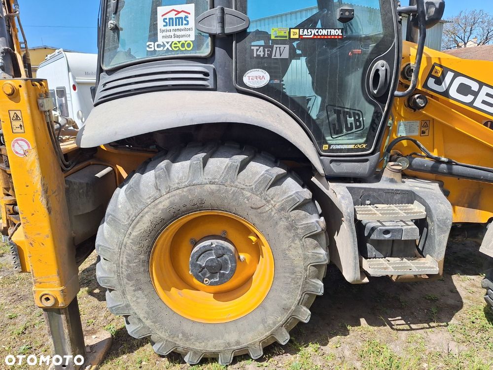 JCB 3Cx 4X4 - 37