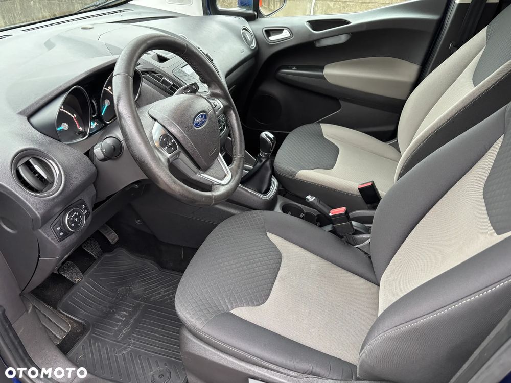Ford Tourneo Courier 1.5 TDCi Titanium - 5