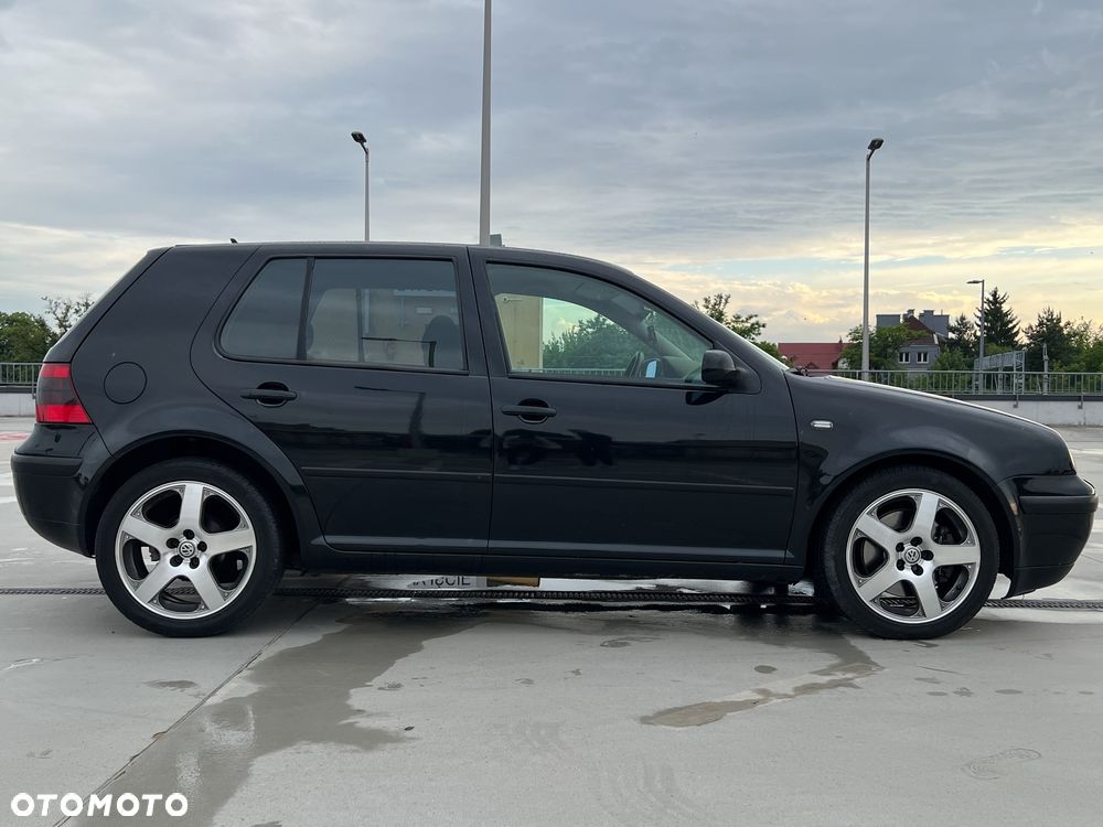 Volkswagen Golf - 11