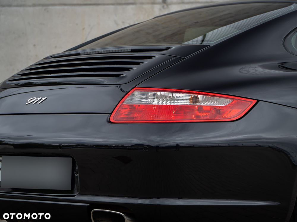 Porsche 911 Carrera Tiptronic S - 9