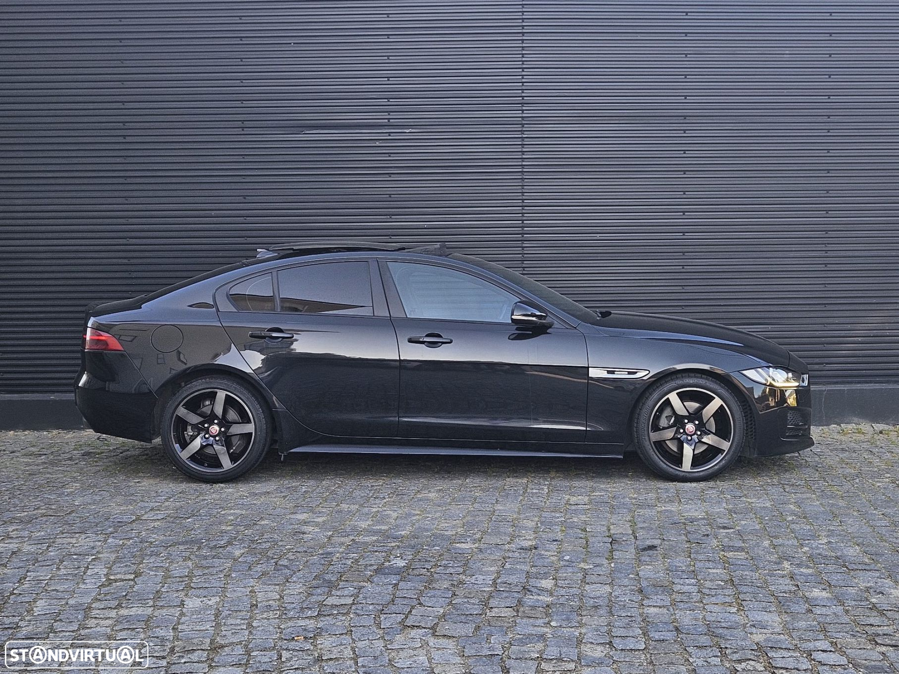 Jaguar XE 2.0 D R-Sport Aut. - 3