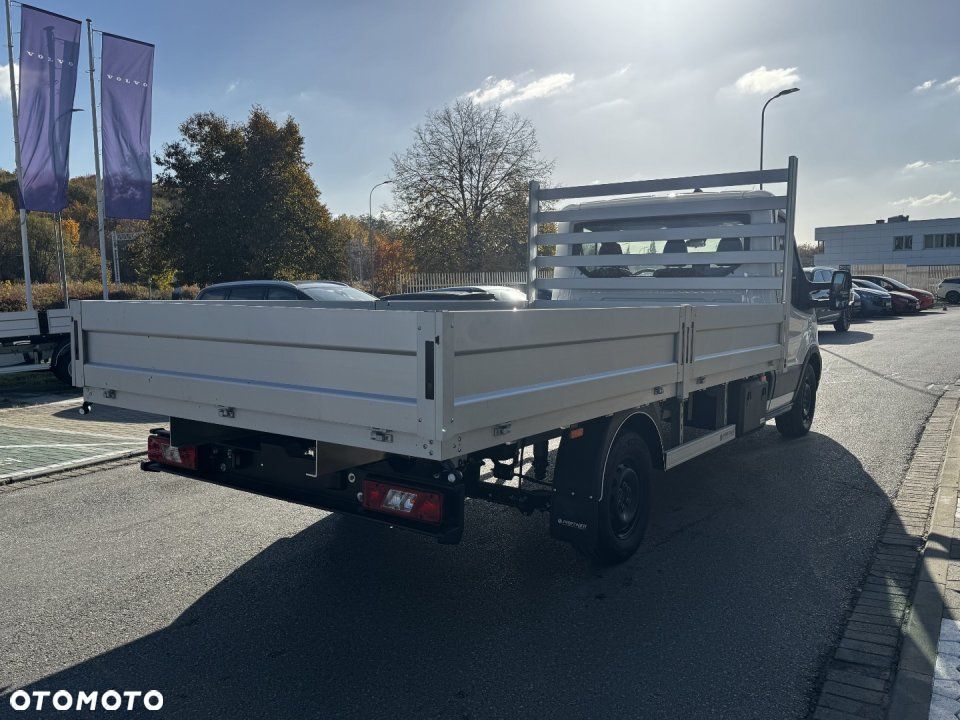 Ford Transit - 4