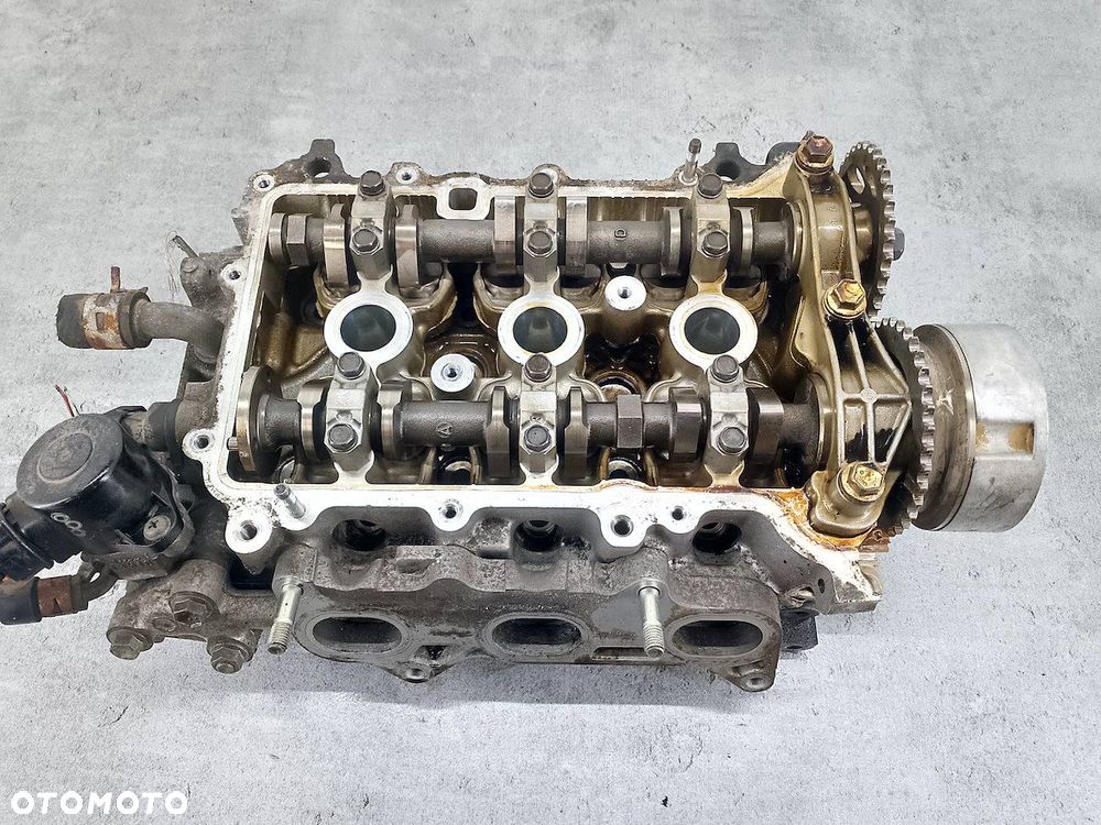 GŁOWICA TOYOTA YARIS III 1.0 VVT-I - 13