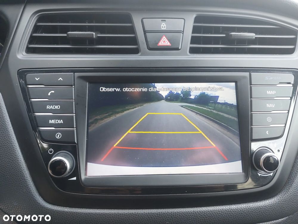 Hyundai i20 - 21