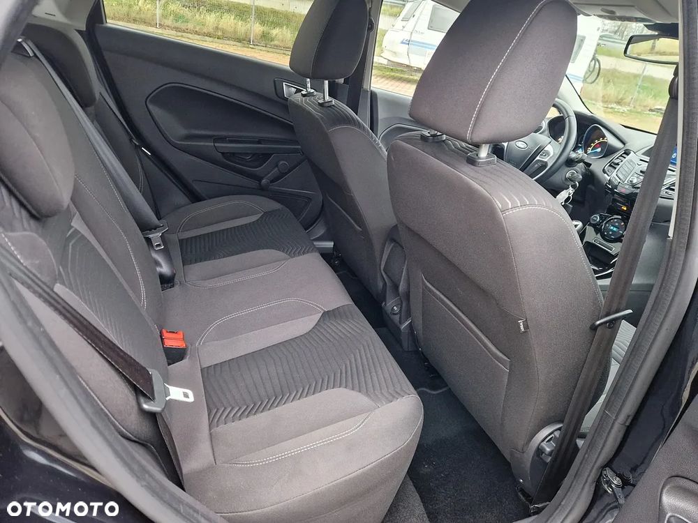 Ford Fiesta - 17