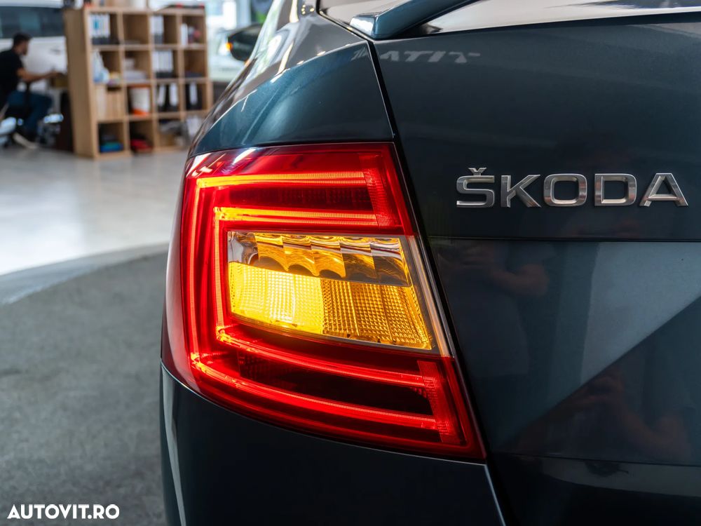 Skoda Octavia 2.0 TDI (Green tec) DSG RS - 16