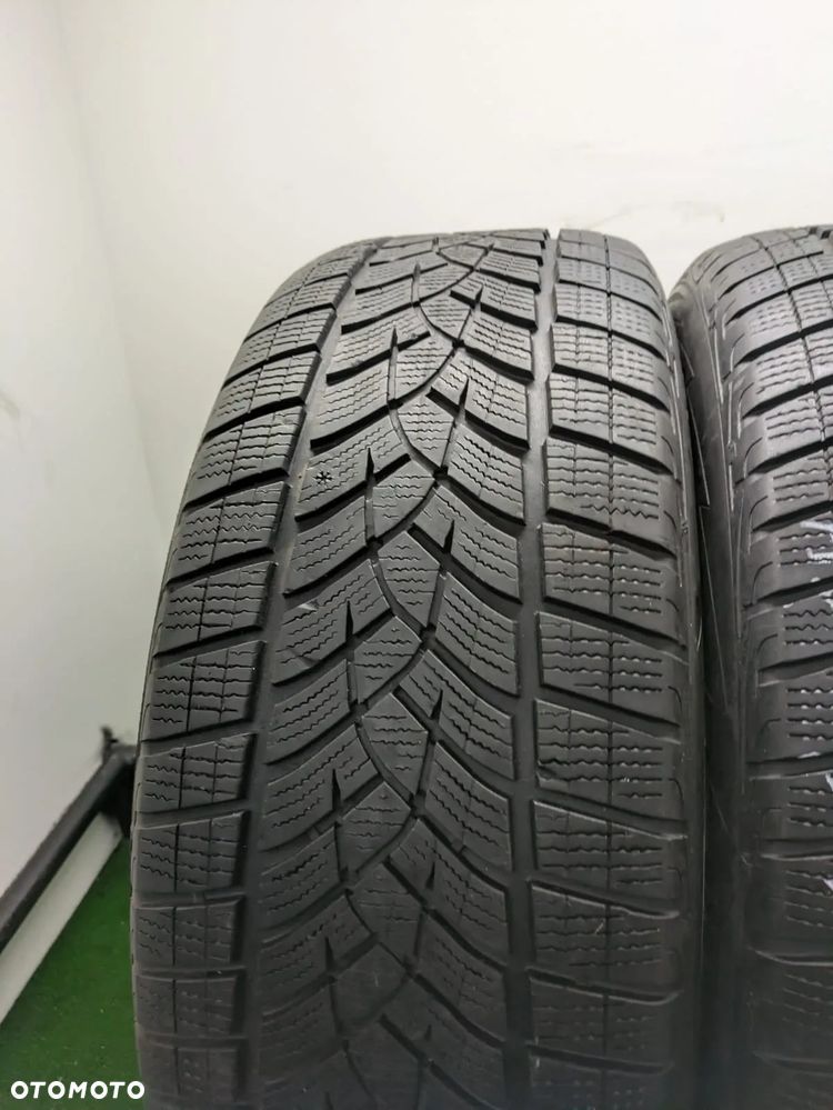 Opony zimowe 235/55/19 Goodyear Ultragrip Performance - 2