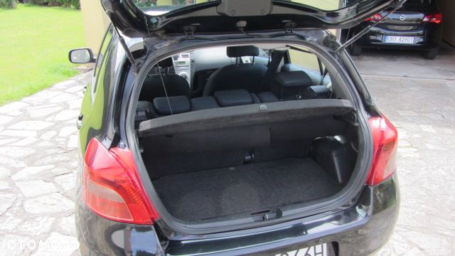 Toyota Yaris 1.3 Luna A/C - 12