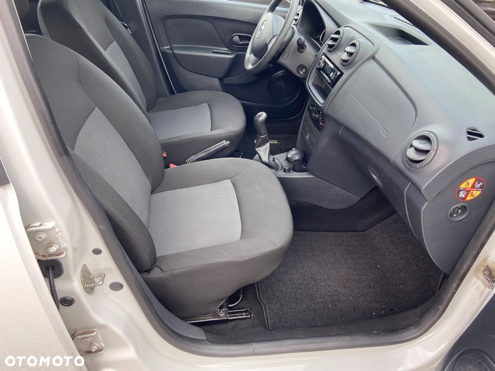 Dacia Sandero - 23