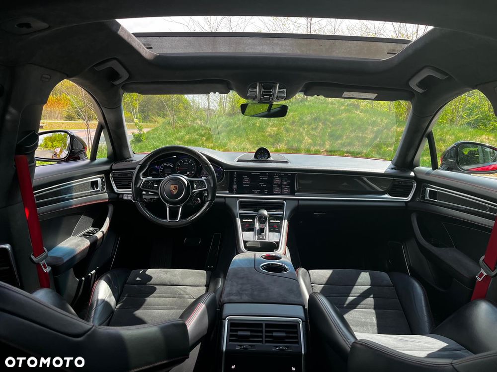 Porsche Panamera - 32