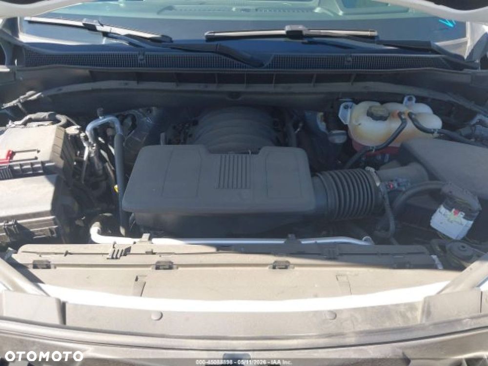 Chevrolet Suburban - 12