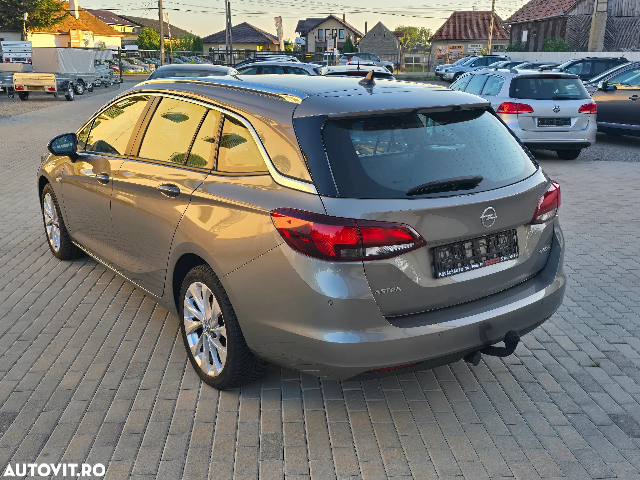 Opel Astra 1.6 CDTI DPF ecoFLEX Sports TourerStart/Stop Edition - 4