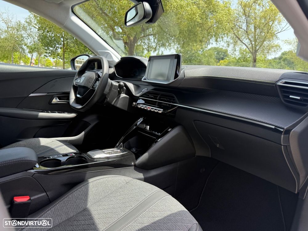 Peugeot e-208 Style - 34