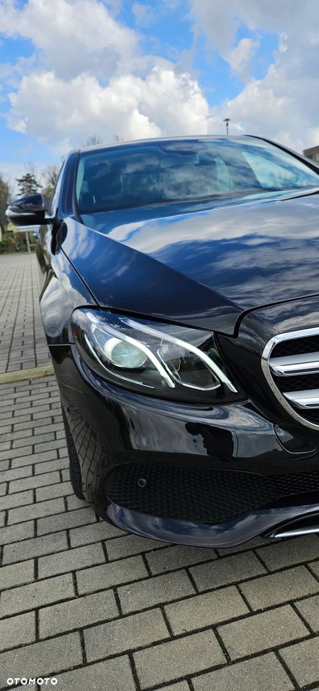 Mercedes-Benz Klasa E 220 d 4Matic 9G-TRONIC Avantgarde - 26