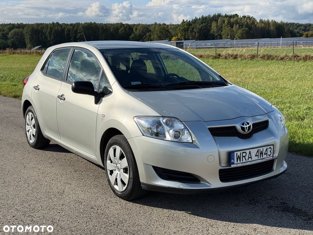 Toyota Auris - 16