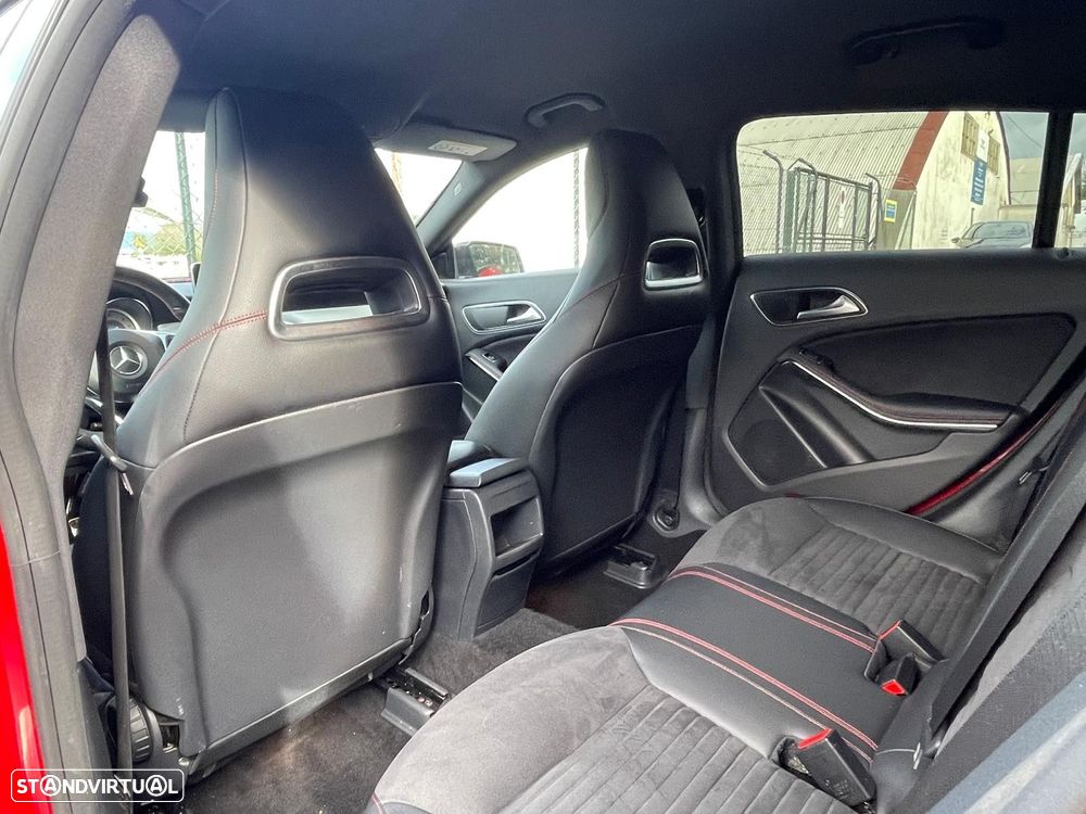 Mercedes-Benz CLA 200 d Shooting Brake AMG Line - 19