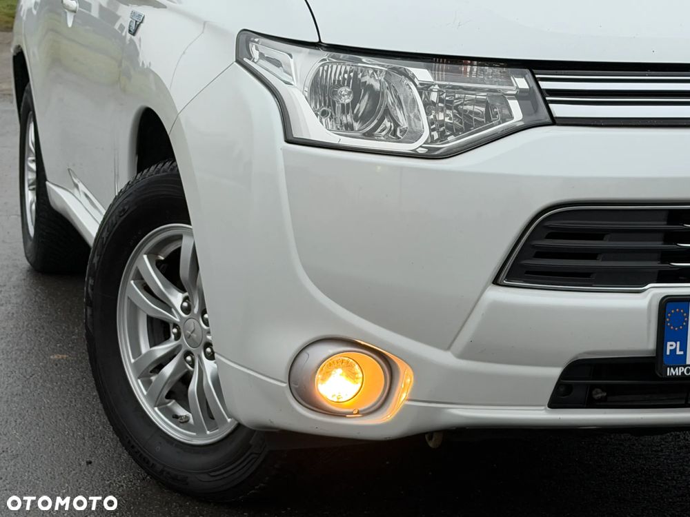 Mitsubishi Outlander 2.0 4WD - 30