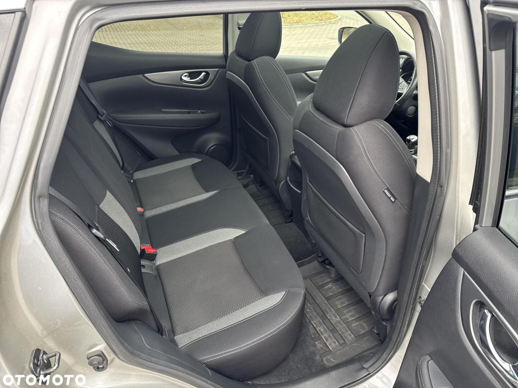 Nissan Qashqai 1.3 DIG-T N-Connecta - 10