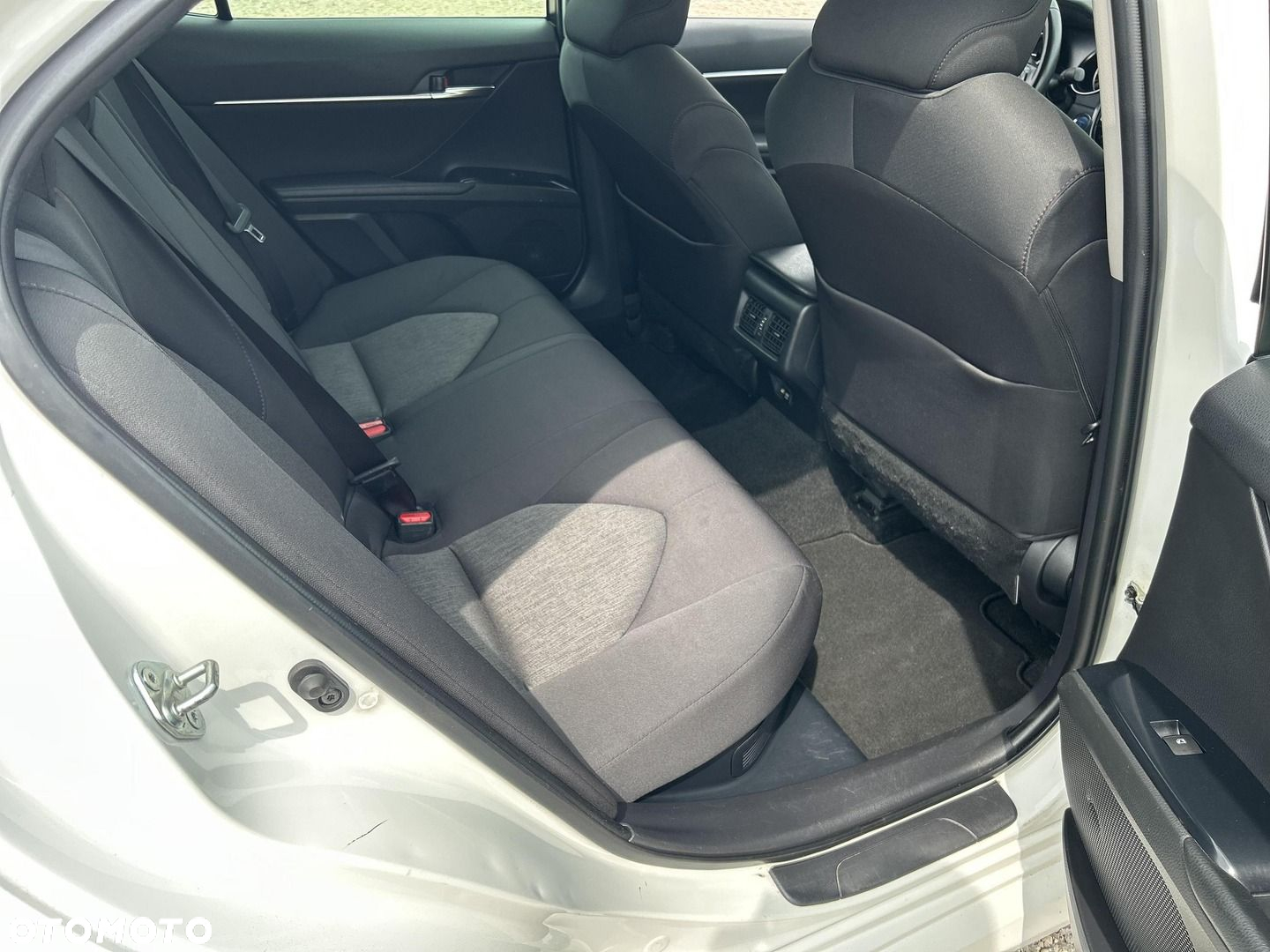 Toyota Camry - 14