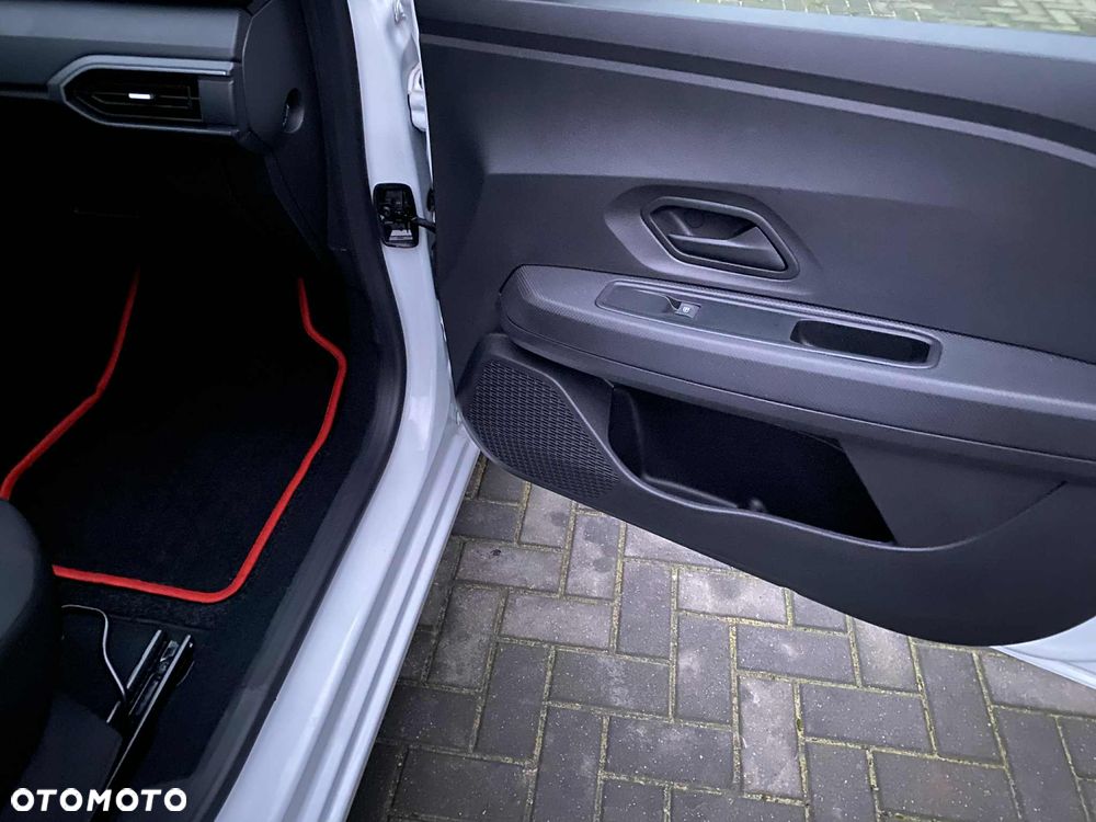 Dacia Sandero SCe 65 Essential - 17