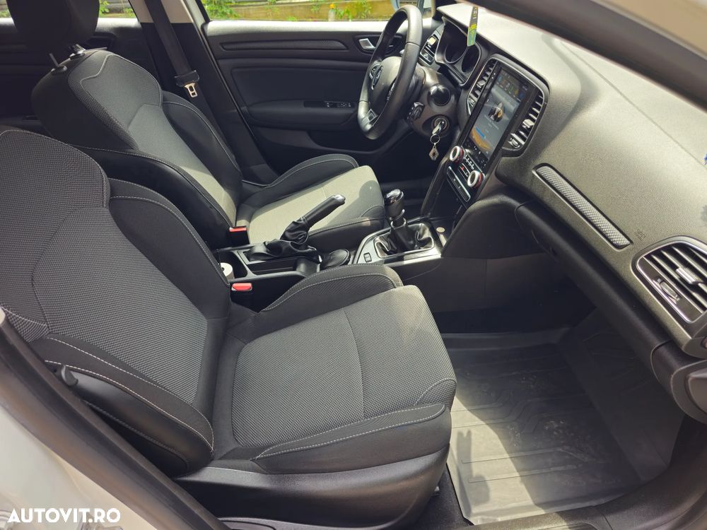 Renault Megane Blue dCi 116 Life - 13