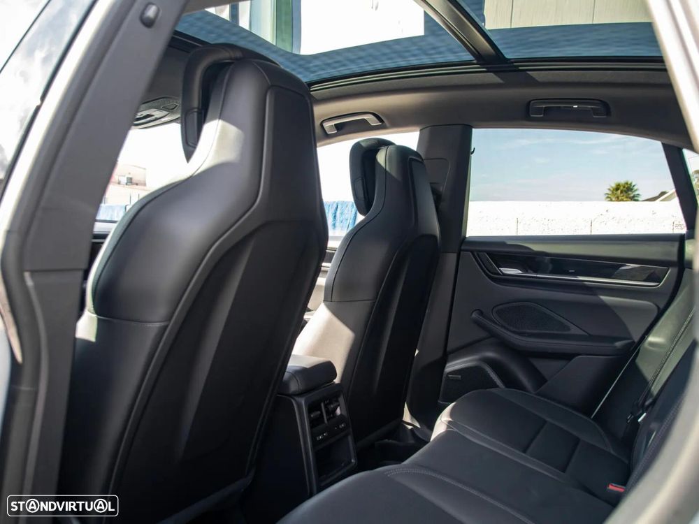Porsche Macan Electric - 24