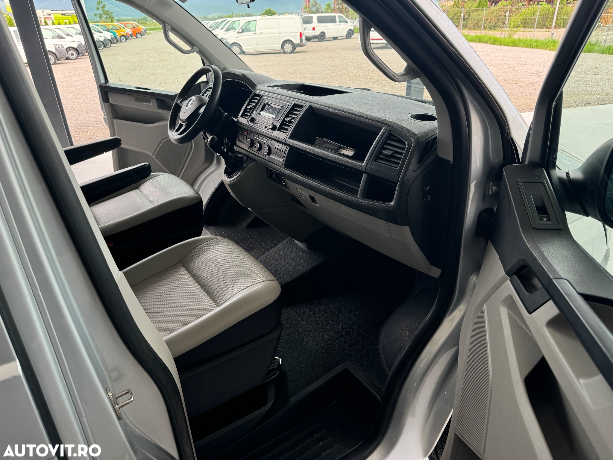 Volkswagen Transporter Kombi T6 2.0 TDI 110 kW LR - 14