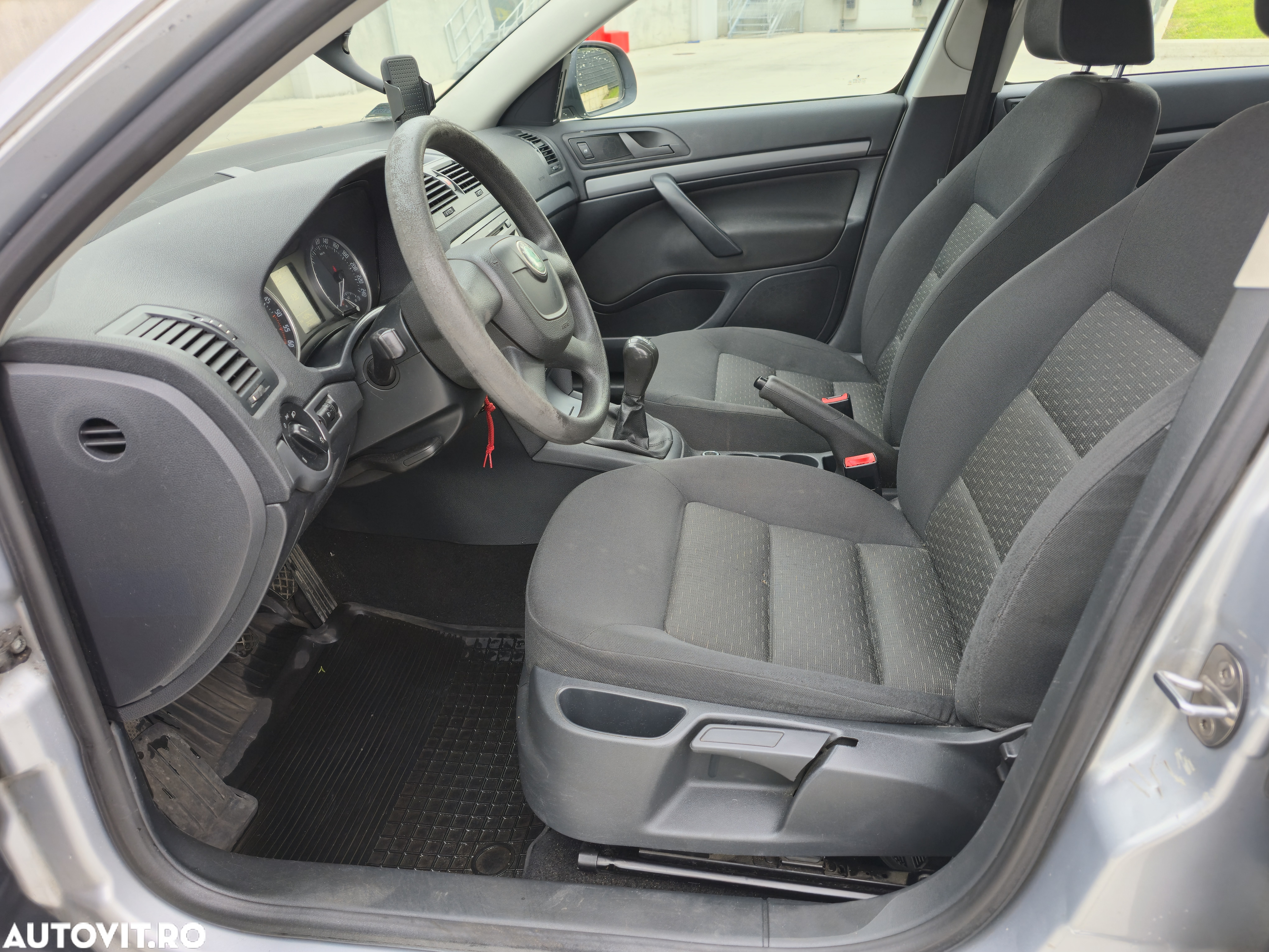 Skoda Octavia 1.6 TDI ACTIVE - 6