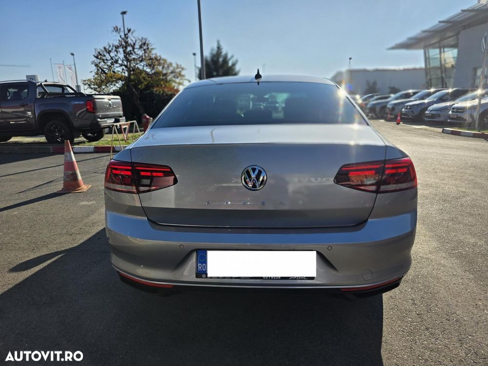 Volkswagen Passat 2.0 TDI DSG Comfortline - 4