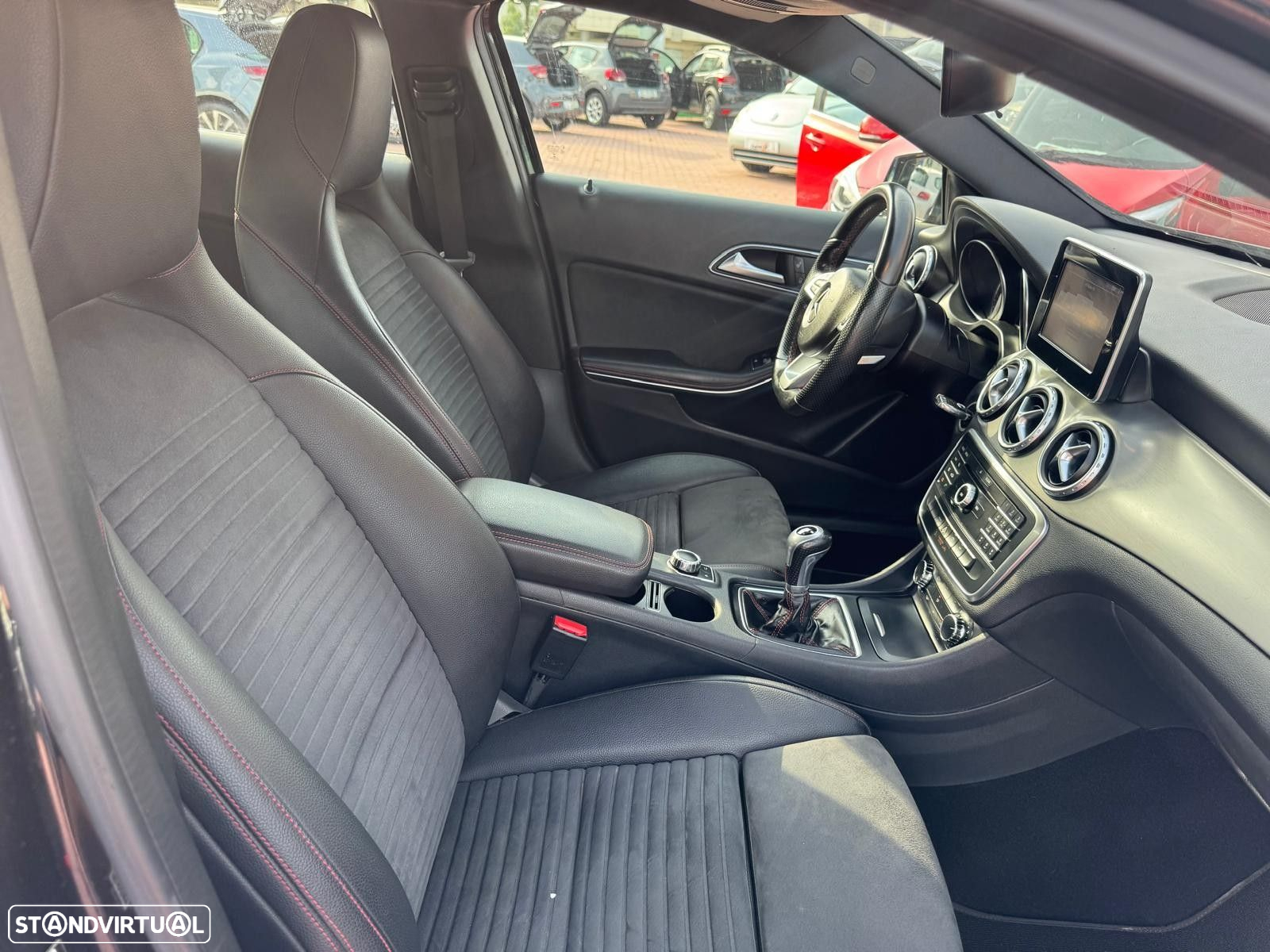 Mercedes-Benz GLA 180 CDi AMG Line - 53
