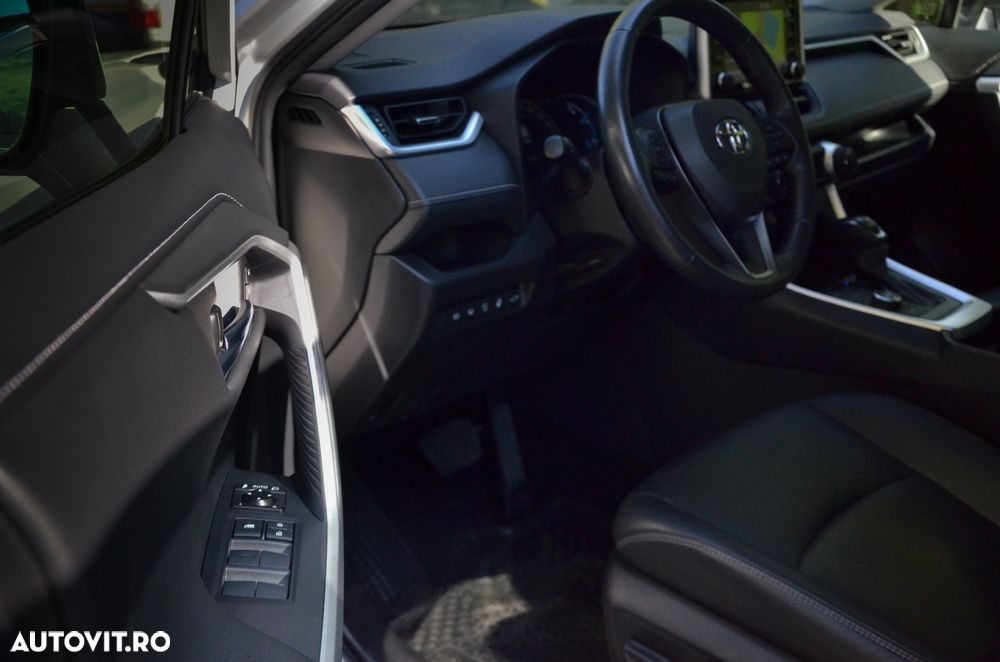 Toyota RAV4 2.5 Hybrid VVT-iE 4x4 Luxury - 14