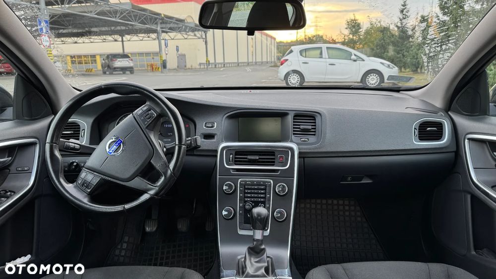 Volvo S60 D2 Momentum - 13