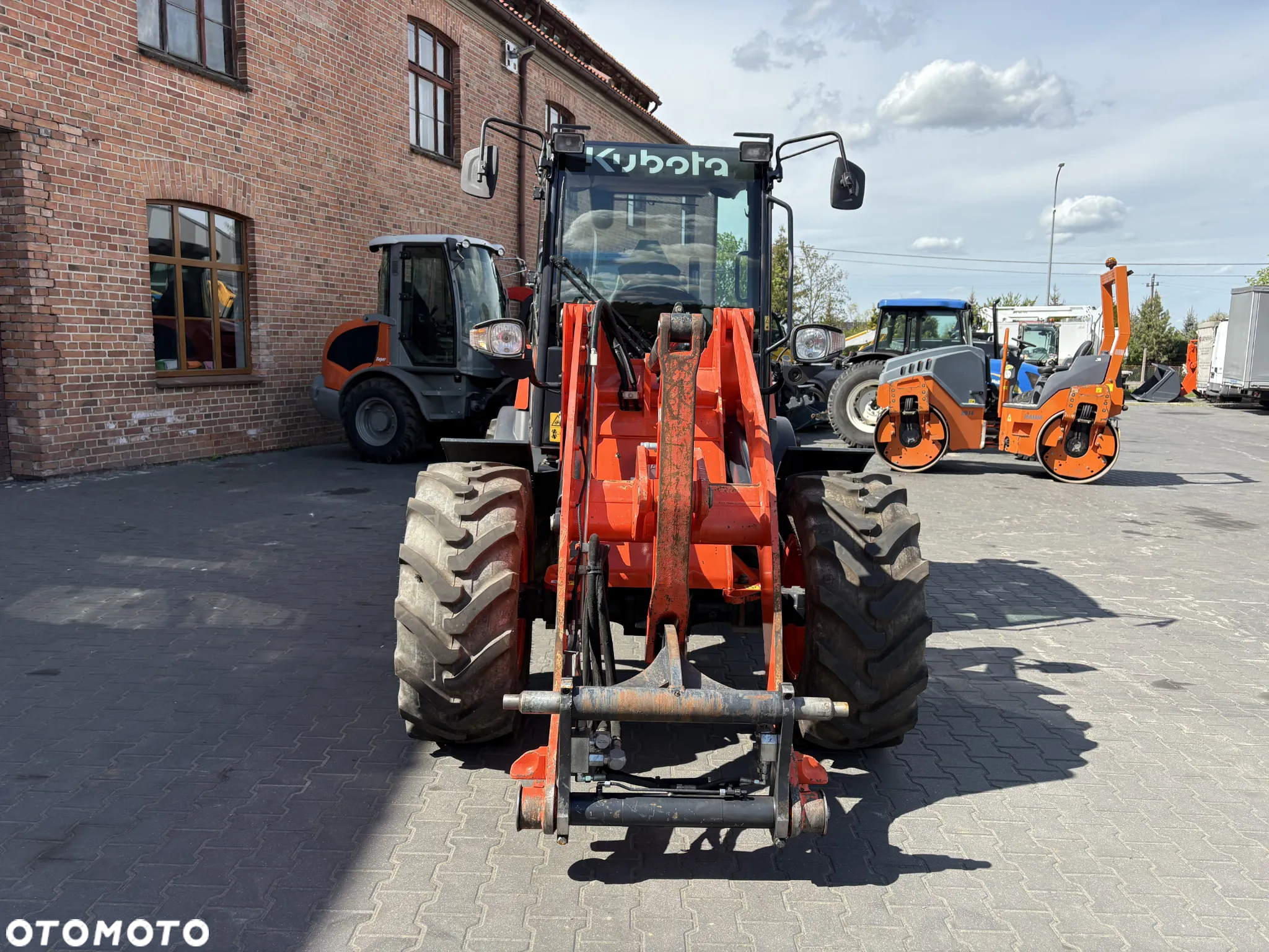 Kubota R082 - 8
